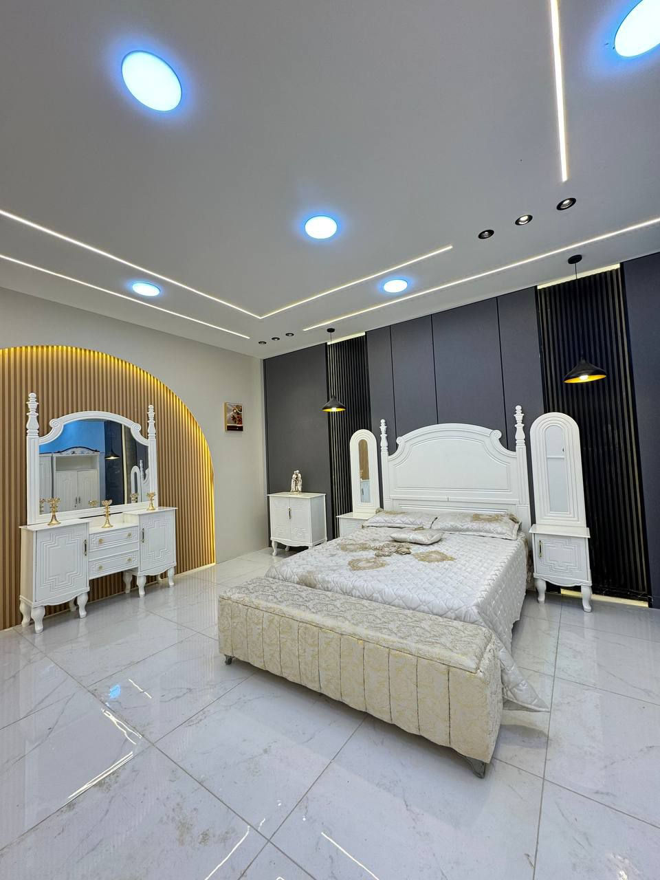 السعر // مليون و 50 فقط 😍

🔅تفاصيل الغرفة المرمري  ....

 خارج ٤ملم ام دي اف 🔺
وداخل معاكس ٣ملم 
صبغ حراري  درجة اولى 

عدد القطع  ٧ قطع 😍
🔺1 //جرباية  قياس  ١٦٠ × ٢٠٠ 
🔺//ميز جانبي ايسر قياس ٥٠
🔺2// وميز  جانبي  قياس ٥٠
🔺3// زاوية ارتفاع مترين عرض ٨٠
🔺4// وميز بلازمه  
🔺5//وميز مراية ارتفاع مترين عرض ١٢٠
🔺6// وكنتور ٦ باب  ارتفاع مترين و١٥ طول ٣ متر و١٥

القطعه الثامنة حسب الطلب شازلون
سعرها ٥٠ الف ❤️

(توصيل مجاني مركز بغداد )
التوصيل يشمل الشد مجاني 🔥
(اطراف ٥٠)
باقي المحافضات حسب البعد
شازلون سعرها ٥٠ الف
شازلون مخزن ٧٥ الف


**إذا كنت صاحب هذا الإعلان وتريد حذفه لأي سبب، رجاءا أرسل رسالة إلى الدعم الفني**