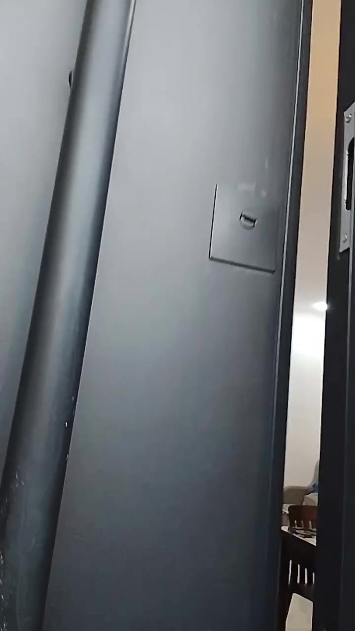 دار للبيع في الوثبه مجمع ضفاف ديالى المساحه ٧٧ متر طابو زراعي سند ٢٥ الوجهه ٥ متر ونص والنزال ١٤ طابقين الاول كامل والثاني  بعده مكامل ودرجة خارجيو السعر ٩٥ مليون سنه البناء ٢٠٢٦ سقوف مغربي والبناء طابوق بناء درجه اولى للاستفسار ***********
