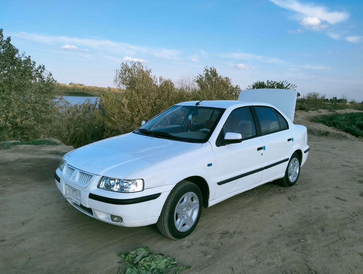 سلام عليكم سمند  للبيع مكفوله موديل 10 
عنوان ميسان قضاء كميت رقم ميسان 
السعر 44 وبيها مجال***********
