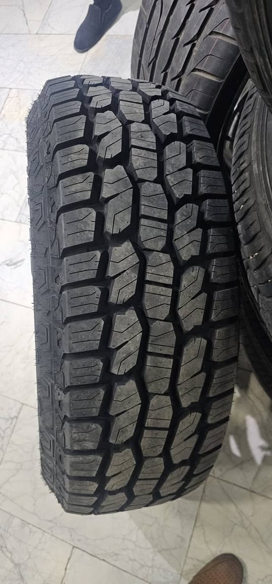 السلام عليكم 
ويل كب جيب حجم 17 
5 براغي جيب رانكلر جديد 
تخم تايرات جديده خشن بدون دويه اطلس تايلندي 
285 70 17 
265 70 17 
قياسين متوفره 
احمد و رمزي شارع فلسطين 
***********
