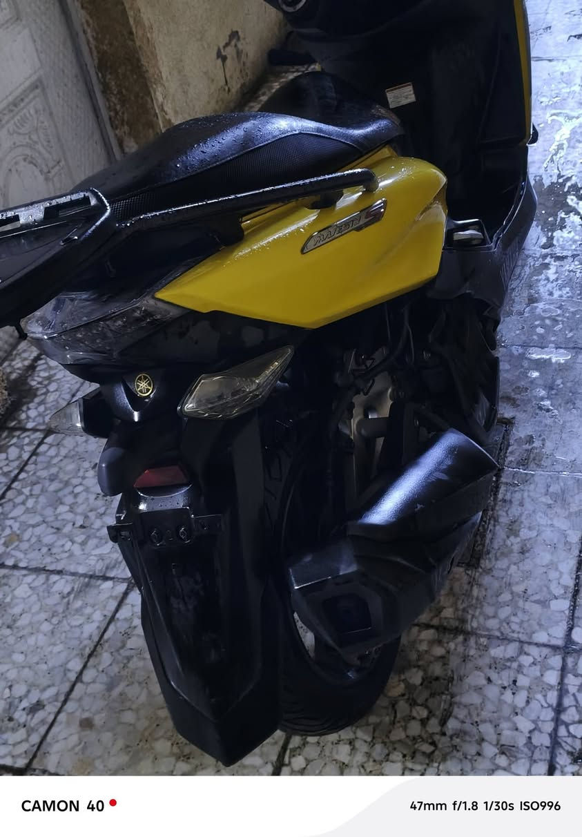 دراجه ماجسته اس الحديث للبيع فقط بدون مراوس صار يومين من جبتها من الرمبه ماشيه 14 الف فقط محرك 155 الدراجه نظيفه وبيها كتلوك الشركه والاوراق السعر 18 ورقه وبيها مجال بسيط العنوان شارع فلسطين قرب مطعم الابتسام 
***********
