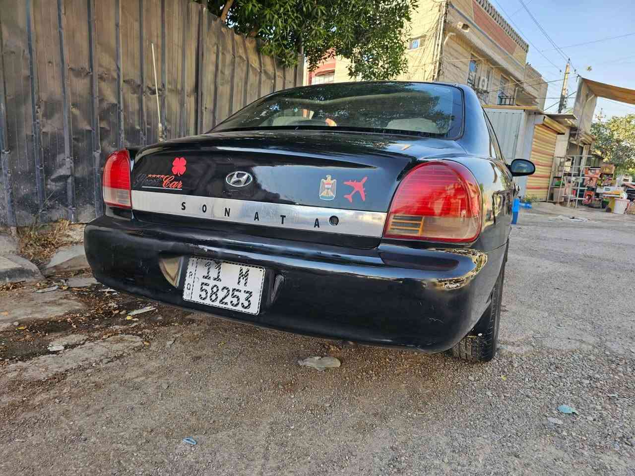 سلام عليكم سوناتا موديل 2000 للبيع سياره خط واحد اصلي بانزين وارد أمريكي ٦ سلندر مصبوغه عام للجماليه سياره جاهزه من كير ومكينه وحداديه وتخم تاير كله جاهز رقم بغداد دولي باسمي تحويل مباشر مكانه الشعب للإستفسار *********** سعره ٤٢ مجال حك الجيه بغداد, العراق
