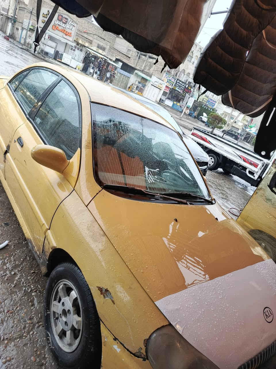 سلام عليكم كيه ريو 2001سياره جاهره عايزه بس صبغ داير جاملغ مشروع وطني عليه هيأه 350الف تنزل من سعر مكانه بغداد سعر 28ورقه تحويل مباشره رقم ***********
