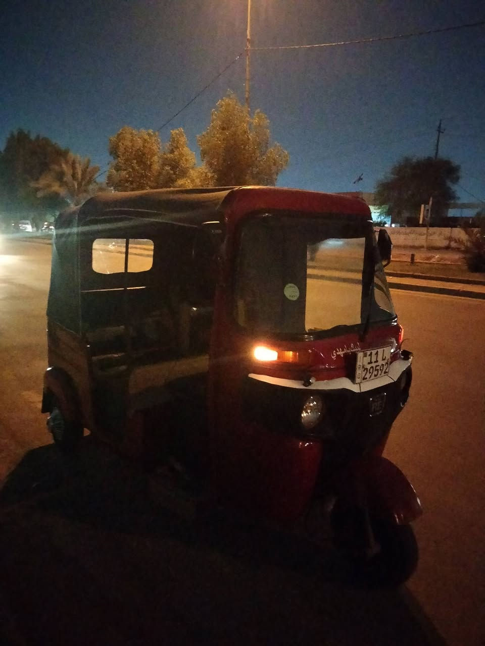 سلام عليكم تكتك موديل2018 رقم  بغداد تحويل ثاني يوم مصبوغه عام محرك خير من الله لا تنقيص ولا تبخير تكتك جاهزه سعر4 300  مكاني بغداد الحسينيه رقم***********
