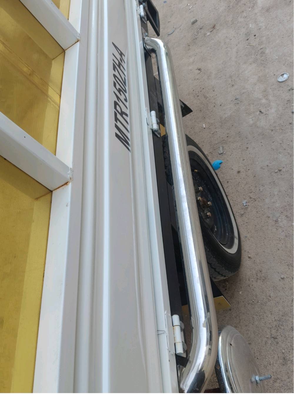 السلام عليكم ورحمة الله وبركاته ام تي ار مديل 2010 رقم وسنويه ابيض قادسية مكاني نجف السعر مليونين وبيها مجال 