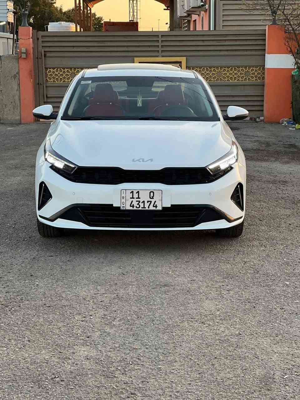 سلام عليكم كيا K3 خليجي سياره جديده عله وضعيتها سياره احله من لصور مكفول من صبغ ول فتح ول تبديل
مكينه وكير وتبريد وحداديه كفاله
فول مواصفات
فتحه + بصمه + بصمة ابواب + داخل جلد احمر + حساس امامي + حساس خلفي + اوتو هولد + ثلاث انظمه قياده + اشاير بل مري + لمري شفط + لد امامي + لد خلفي + فول تحكمات + كامره دواره + هند بريك بصمه + شاشه تجيتل 
ماشيه ١٧ الف كيلو 
مكينه ١٥٠٠ دوش دبل نوزل 
رقم بغداد بئسمي
سعر ١٣٩ وبيها مجال 
مكان السياره الكراده 
للستفسار  ***********
