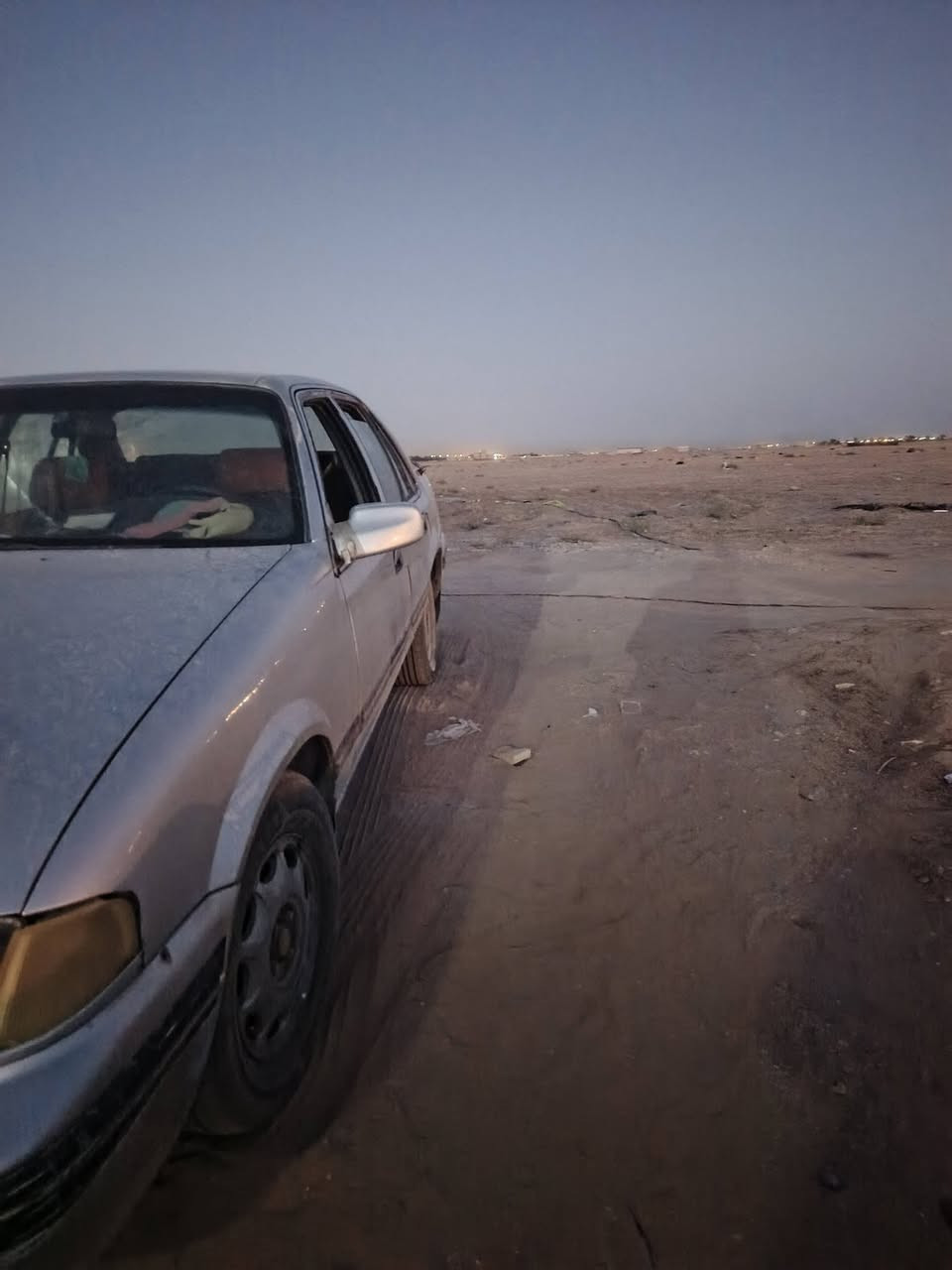 السلام عليكم سياره دايو برنس موديل 1994السعر 27 و بيها مجال  للاستفسار :
***********
***********
