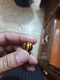 أحجار يمانية قديم مع حجر عين الهر للتواصل وتساب متوفر توصيل 0781481546...