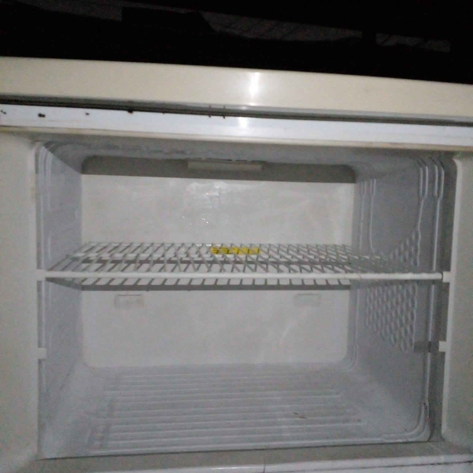 سلام عليكم عيني عندي ثلاجه للبيع 18 قدم  نضيفه  المكان حي اور السعر 180


**إذا كنت صاحب هذا الإعلان وتريد حذفه لأي سبب، رجاءا أرسل رسالة إلى الدعم الفني**