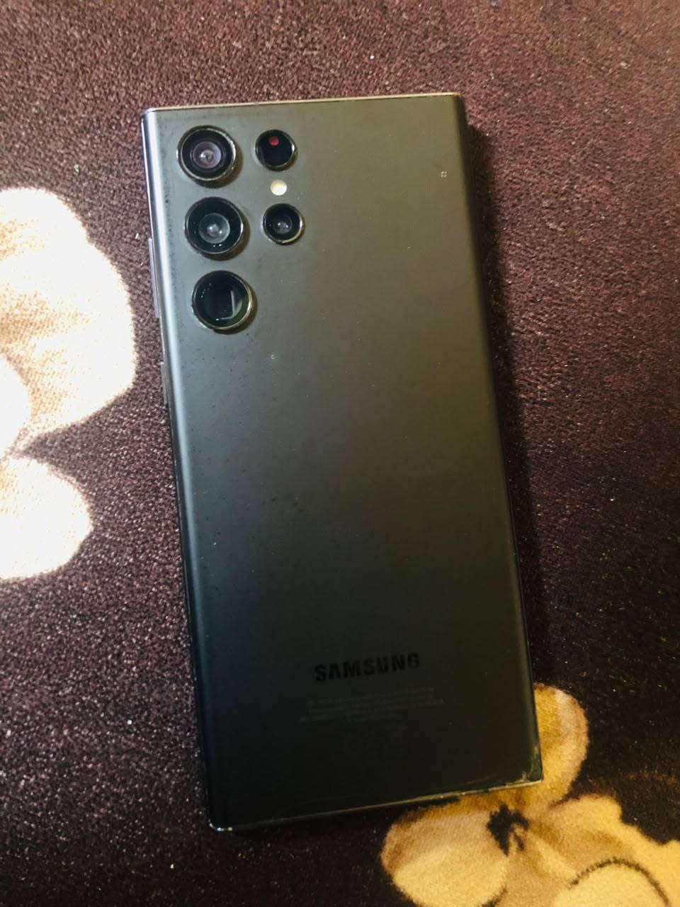 S22 ULTRA 
نظيف ما مبدل بيه ولا قطعه كله بلادي ،
ذاكرته 512GB  
معالج سناب دراگون 8 جين 1 
تك سيم كارت 

عيبه الوحيد القلم ما يشتغل واكو نقطة صغيرة بالشاشة ما تبين بالاستخدام ، غير هذا الشي كلشي ما بيه 
ويجي وياه ملحقات كفر و شاحنه اصلية 
سعره 410 الف وبيه مجال بسيط


**إذا كنت صاحب هذا الإعلان وتريد حذفه لأي سبب، رجاءا أرسل رسالة إلى الدعم الفني**