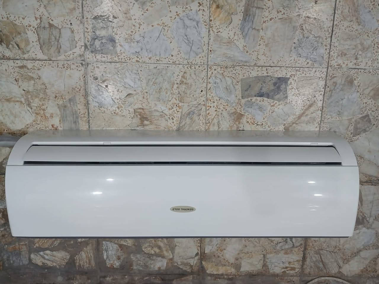 سلام عليكم داخليه ٢طن نوع جنرال كولد  والثاني الحافظ بلاديات مداخلات تصليح كاملات كل ملاحقاتهن حماله وريمونت العنوان بغداد رقم الهاتف ***********
