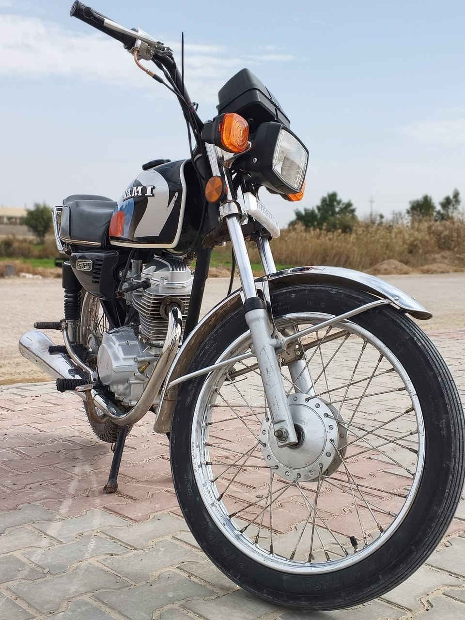 سلام عليكم دراجه للبيع موديل 2022اوراق ستنساخ مكينه 23 دراجه نضيفه شوفت عينك سعره 550 مكينه لا نضيح ولا ابد مكاني كوت الشراي يتصل على الرقم وبل خدمه ***********رجائن المو شراي لا يتعبنه
