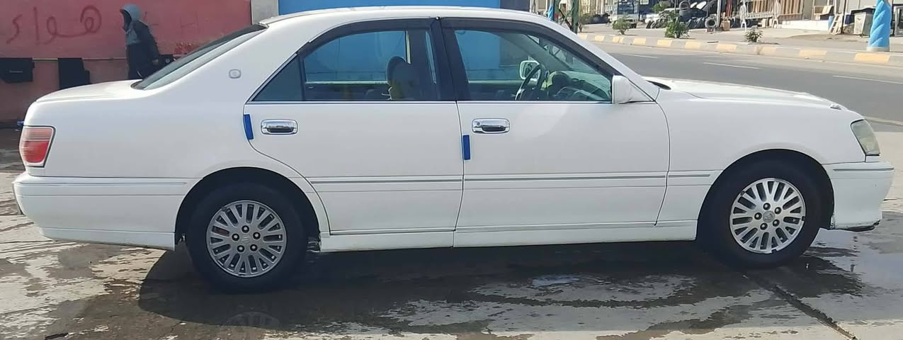 السلام عليكم كراون ارنب حداديه زينه تخم تاير جديد تبريد عاطل مابيها ضربه مكينه وكير مكفوله رقم كركوك رقمي***********
