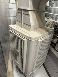 مبردة للبيع جديدة مستعملة مرة واحد السعر ٢٥٠وبيها مجال المكان الغزالية...