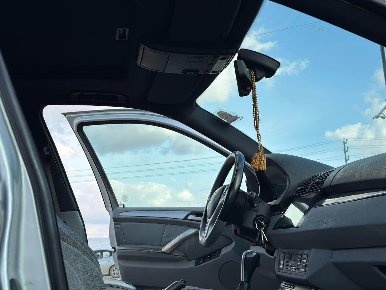 BMW
X5
٦ پستۆن 
شاشە ئایپات
سوکان ڤۆلیۆم
سوکان کارەبا
کوشن کارەبا
سیستەم ئێرباگ سوکان و دەشبولوو شانەکانی بە کاملی هەمووی مەزبووت وو جایز
تەبرید ساردوو گەرم مەزبووت 
گێروو مەکینە بەشەرت 
سەیارەیەکی تابڵێی جوانوو جایز  
موسو براوەو داروو بەردی بەشەرت 
ئارمی هەلێری لەگەڵە لەگەڵ سەنەوی مەنەفێستیشی هەیە
پارەی براوەیەکە. 
تا بڵیی سەیارەیەکی جوانو وجایز. 
لەگەڵ سلفا پای لێ گیرکەو برۆ
$65مەعامەلە
***********
*********** شمشمل, السليمانية
