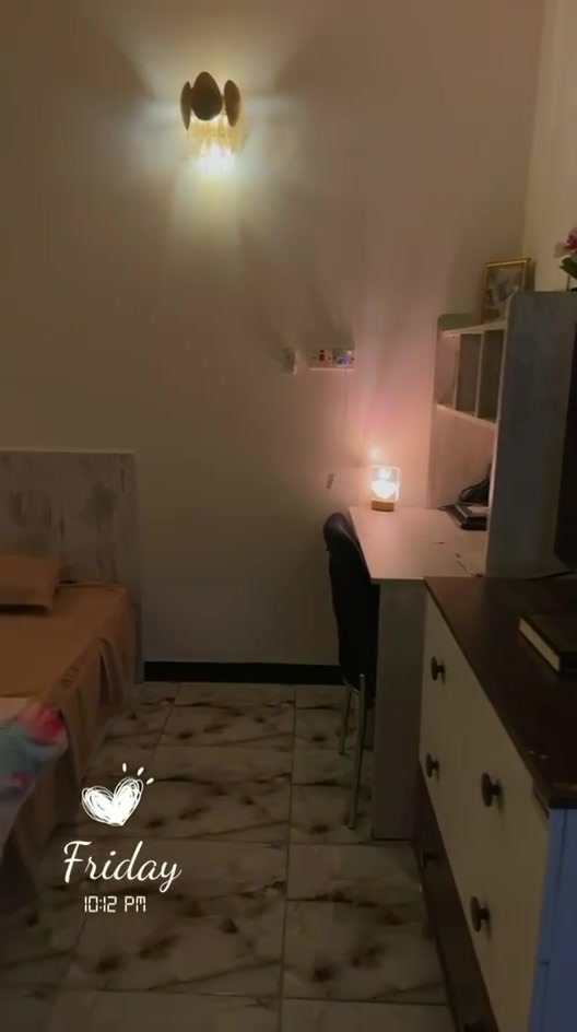 غرفه تتكون من 2 سرير وكنتور و كوميدي و ميز و مكتبه ب 450 و بيها مجال للجاد بالشراء


**إذا كنت صاحب هذا الإعلان وتريد حذفه لأي سبب، رجاءا أرسل رسالة إلى الدعم الفني**