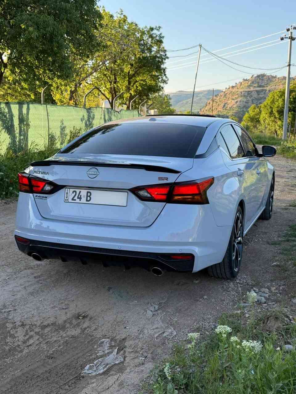 نيسان التيما 2024 SR plus
سعر مناسب 
محرك 2500
فول مواصفات 1/1 تو ويل
رادار امامي تحديد مسار
نقاط عمياء
شاحن وايرليس
سلايد
كشن وسترين تدفئة
السيارة ماشية 16 الف ميل
حادثها جاملخ السكن ونص الباب صبغ توحيد لون وحافة البنيد بدون دواخل نهائيا صور الضرر بالمنشور 

مكانها دهوك فقط بيع بدون مراوس بيبيع فقط ونقد 🔴🔴🔴🔴🔴 

للسعر اكتب رقم 25 او راسلني خاص او اتصل على الارقام

***********
***********
***********
