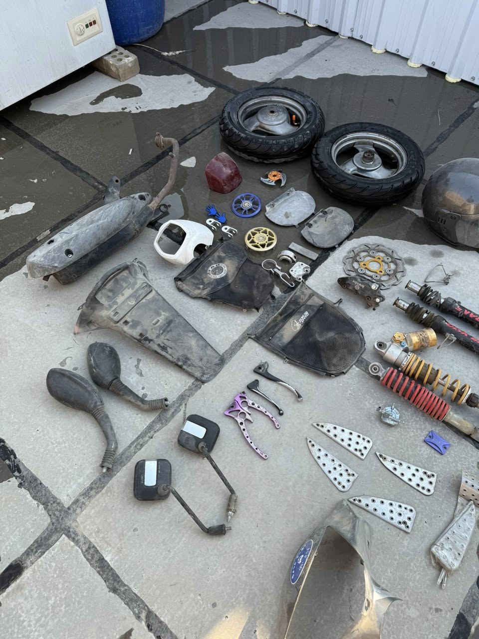 للبيع كله تفصيخ واصلي + كله شغال كلمن وسعره مكاني بغداد جديده ***********
