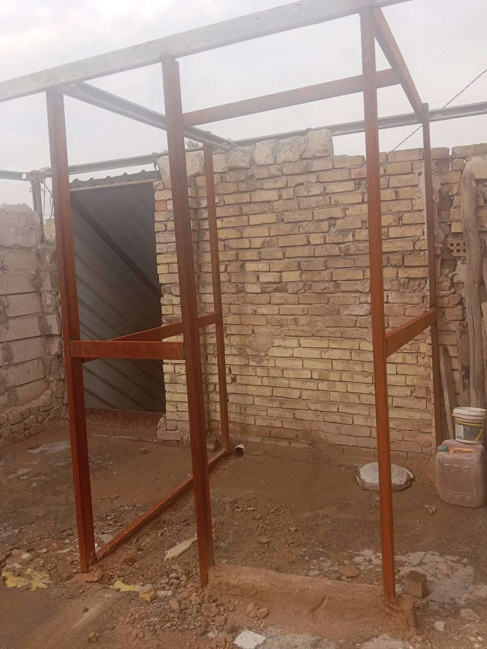 السلام عليكم هيكل حمام للبيع السعر 40 الف مكاني نجف حي العسكري
رقم ***********
