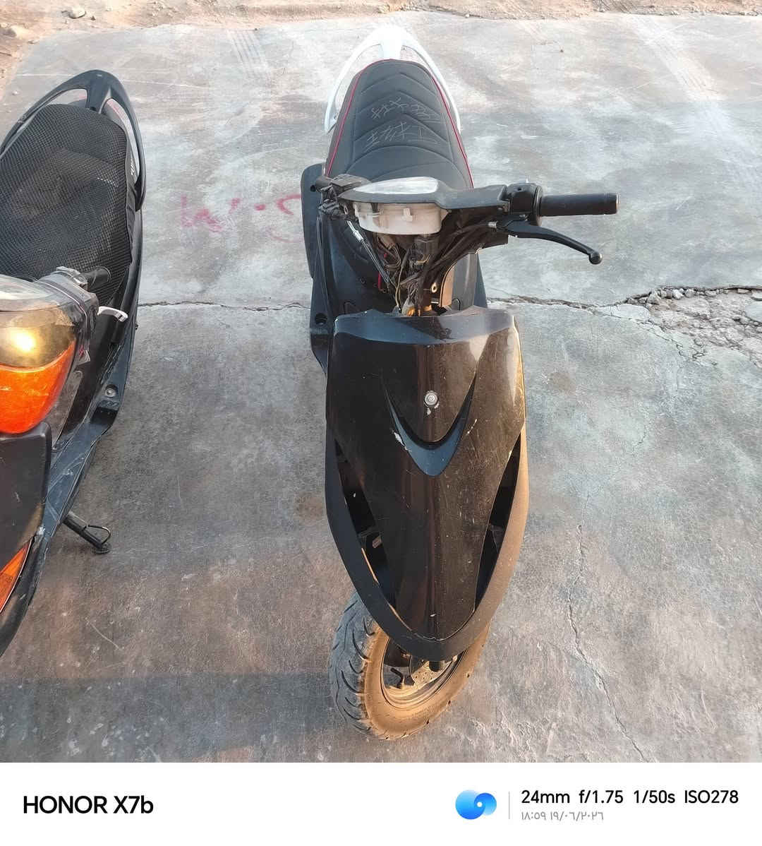للبيع السعر 400 وبيها مجال مستعجل عل بيعه


**إذا كنت صاحب هذا الإعلان وتريد حذفه لأي سبب، رجاءا أرسل رسالة إلى الدعم الفني**