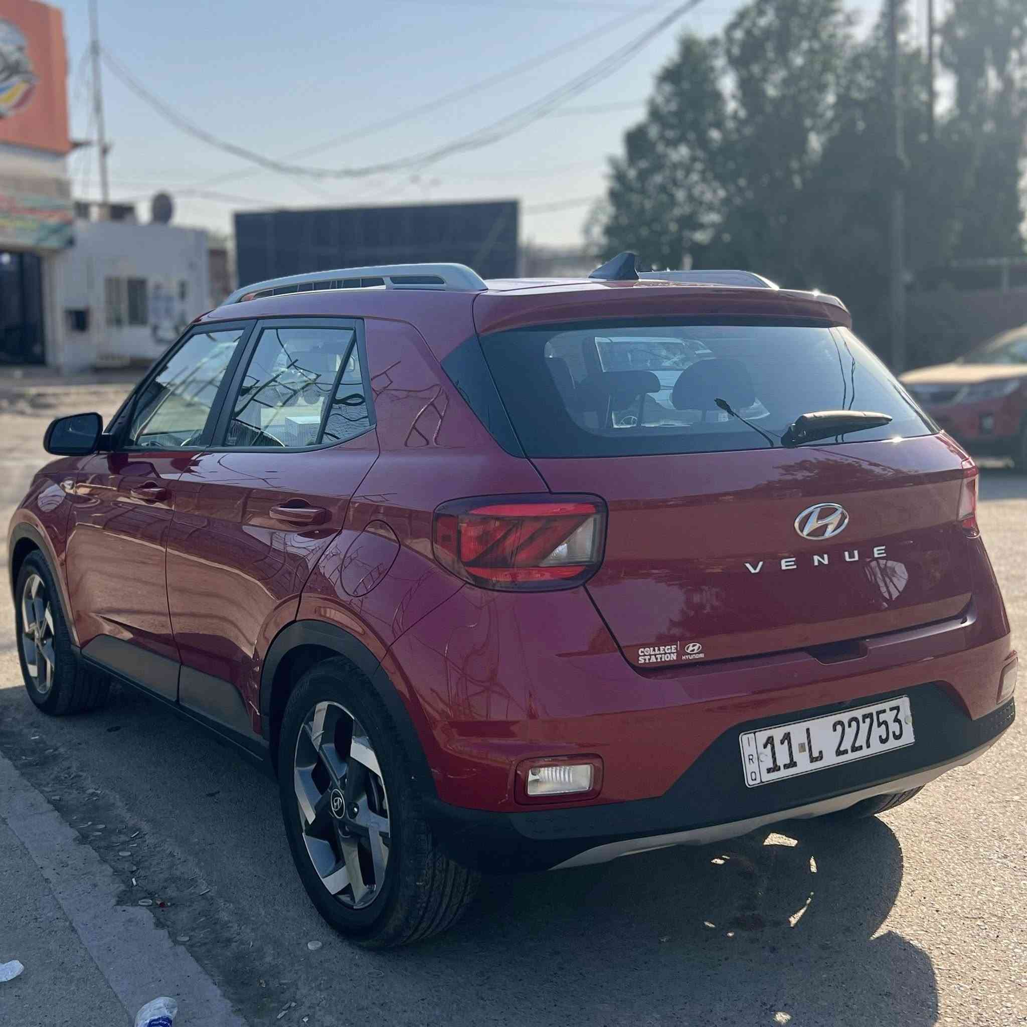 للبيع هونداي فينو 2022 وارد أمريكي ، ضربتها الباب الخلفي للسائق ومبدل بباب وكاله ، وصبغ جاملوغ جانب الأيمن السيارة نظيفه وجديدة وماشيه 9000 كليو متر ، فول مواصفات ماعدا البصمه ..
وتريد فحص سونار جاهز الك . 
-سيارة رقم بغداد جديد 
السعر 145 $$ 
التفاصيل اكثر اتصل  ***********
