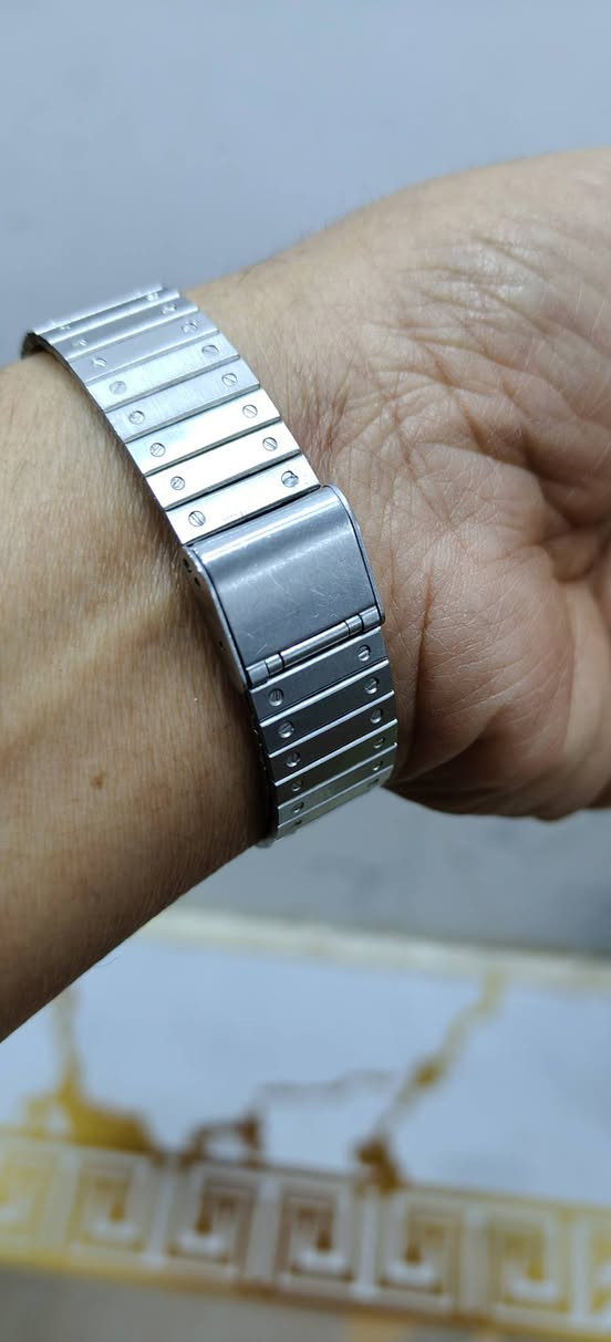 بسم الله الرحمان الرحيم
1- ساعة بونتياك سويسري فنتج اتوماتيك وتكويك 25 حجر منفذ شهري نظافة جيدة جدا تعمل بكفائة.
2- ساعة ياباني والمكينة ياباني كوارتز (باتري)جميع السناتر شغالة يومي وشهري 
واشهر السنة الاول الثاني ...
السير فلكس 
قطر 38/37
لتفاصيل اكثر ار الحجز مراسلة الصفحة او الاتصال واتساب***********
🌹الصدق والامانة شعارنا🌹
