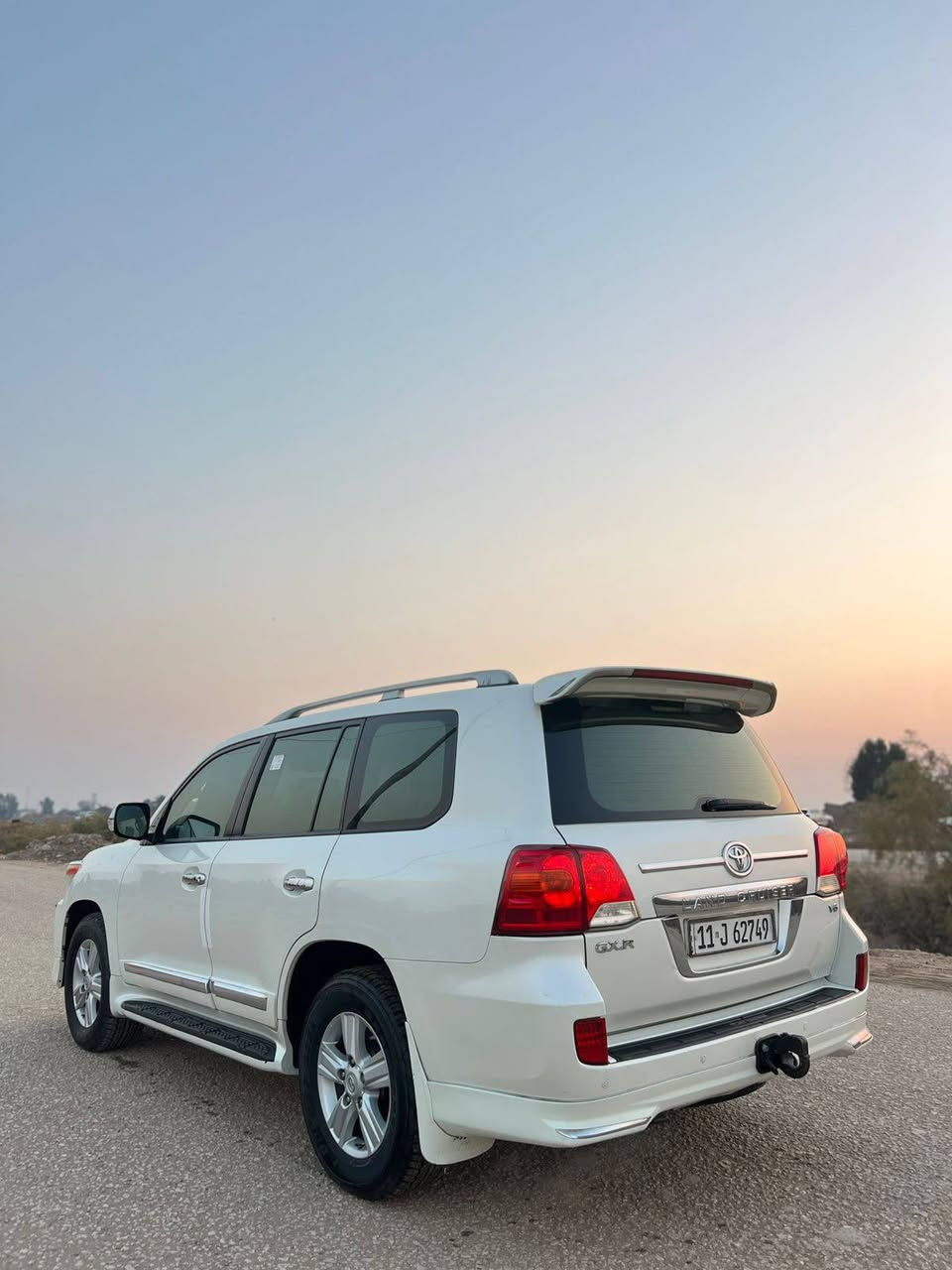 سلام عليكم للبيع او مراوس 
لاندكروز 2012
فول مواصفات واحد عله واحد
محرك 6
بصمه ابواب
بصمه تشغيل 
تشغيل عن بعد
مري شفط 
اشاير مري 
كشنات كهررباء
7راكب
تبريد❄❄
فتحه سقف
دفع رباعي/فور ويل
مكينه وكير جدد
سياره مكفوله  فقط بيها شبر كارت بل باب الخلفي  شرط السونر سياره جديده بمعنه الكلمه عله وضع شركه حساسات صدر امامي خلفي كامله من كلشي 
سياره جديده
رقم بغداد بسمي رقم دولي انكليزي 
مكان السياره بابل قضاء القاسم ع سعرها 357$ وبيها مجال بصيط
لتواصل ***********
