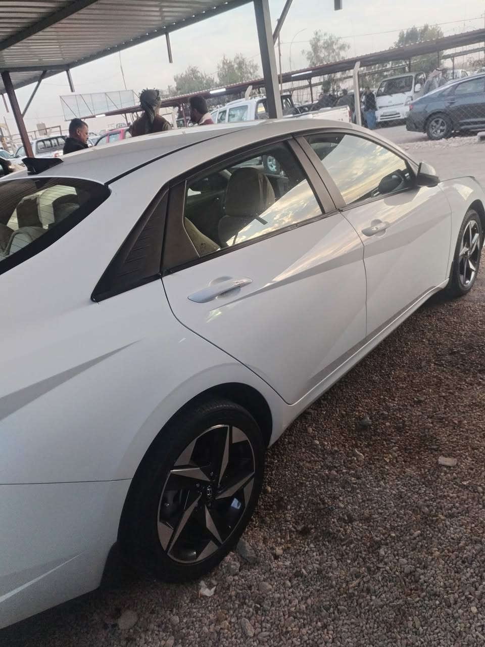 السلام عليكم
النترا خليجي اصلي فول  2023 ماشيه ٥٠ الف  مكفوله كفاله عامه السعر 183$ 
للاتصال ***********
