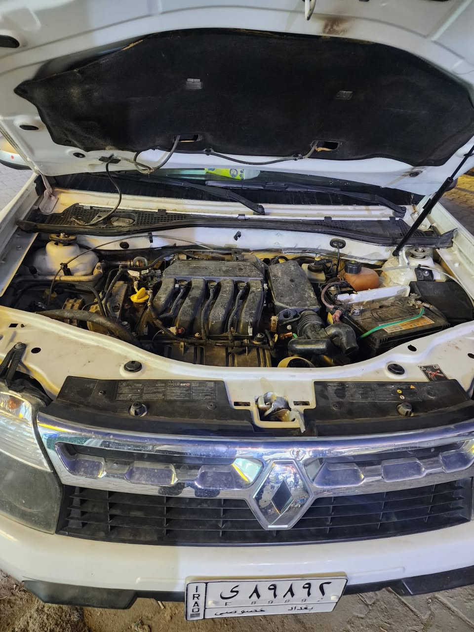 السلام عليكم رينو داستر 2013كير شاده جديد مكينه مامفتوحه صدر جديد شاشه كامره تخم تاير جديد سياره بدون صبغ وبدون تبديل فقط بارد جاملع امامي وتكحيل هلال جاملغ خلفي رقم بغداد مكانهه بغداد جديدة سعر 75وبيهه مجال اتصال ***********
