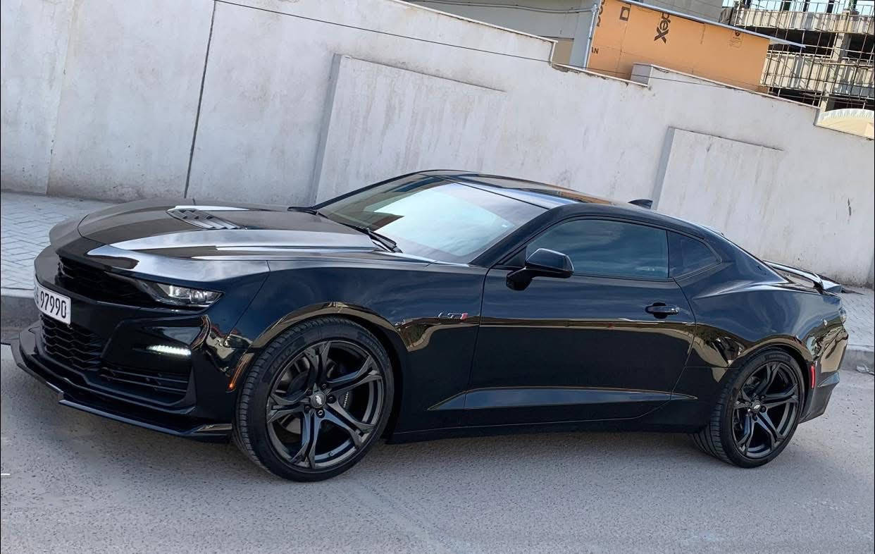 CAMARO SS
موديل 2022
ماشية 38 الف كيلو 
حادثها جاملغ خلفي بدون ايرباك بدون دواخل السيارة جديدة ومتتقارن بل مهجومات 
السعر 22.000$ 
للاستفسار ***********
