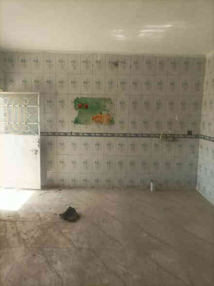 بيت طابو ملك صرف 
مساحته ٢٠٠ متر  
طابقين عالي عن الشارع 
وجهه ع ساحه مفتوحه 
بناء نضيف كلش  مطلوب مبادره ١٣٠ مليون 
تطلوعه ١٠٠  
السعر الكلي ٢٣٠ مليون  وبي مجال 
المهندسين الشارع الرابط بين حي العسكري والمهندسين وجهه البيت ع ساحه خلف اسوق جكليته

اي استتفسار اتصلو بالرقم 
.***********.   من  يرغب بالشراء مراجعة  المكتب بالمهندسين مقابل مجمع الكفيل
 شارع الكوتيه مكتب ابو حازم
🙂✋✋✋👇🏻👇🏻👇🏻👇🏻
ملاحضه✋✋✋ 👌🏼👇🏻الي عنده عقار للبيع  او اجار او مراوس 
او رهن  يتفضل للمكتب او يرسلها ع خاص اوات ساب
