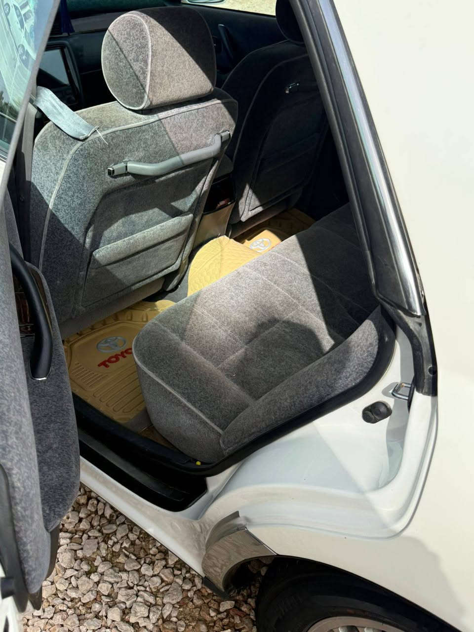 سلام عليكم للبيع كفاله عامه ماناقصه برغي يشهد الله واحله من صوره مكان نجف *********** اتصل اوبيك خير وتدلل مكينه وكير طياره فيشه وبطل تبريد ثلج تخم تاير حداديه 100 ب100
