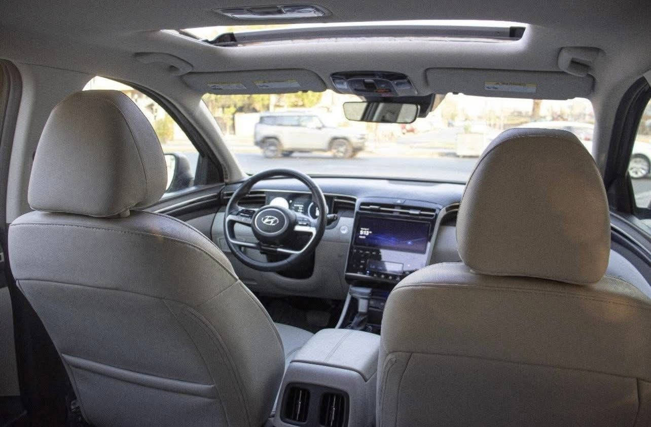 السلام عليكم

#توسان2024 للبيع
وارد امريكي 
محرك 2500 
رقم فحص مؤقت 

مواصفات : فول مراصفات 
فتحه سقف 
شاحن لاسلكي 
بصمه 
دخول ذكي 
صندوق كهرباء
فتحه 
كار بلي 
شاشة كامرة خلفية 
رادارت 360 درجة
كشنات جلد وتدفئة بالكشنات 
تبريد قطعتين 
وضعيات قياده 
هاند بريك دگمه
اوتو هولد 
خاصية إطفاء المحرك بالازدحام
خاصية النزول من المنحدرات
مثبت سرعه تفاعلي ومحافظة على المسار 
شاشة عداد ايباد
تشغيل عن بعد 
ماشية (16) الف فقط فقط كيلوو مو مايل 
الضرر موضح بالصور فقط قطعه  حادث كلش بسيط 
بدون دواخل بدون ارباك

السياره احله من الصور وجاهزه من كل شي 

السعر 198ورقه  
مكانها #واسط #صويره
0783 810 7977
