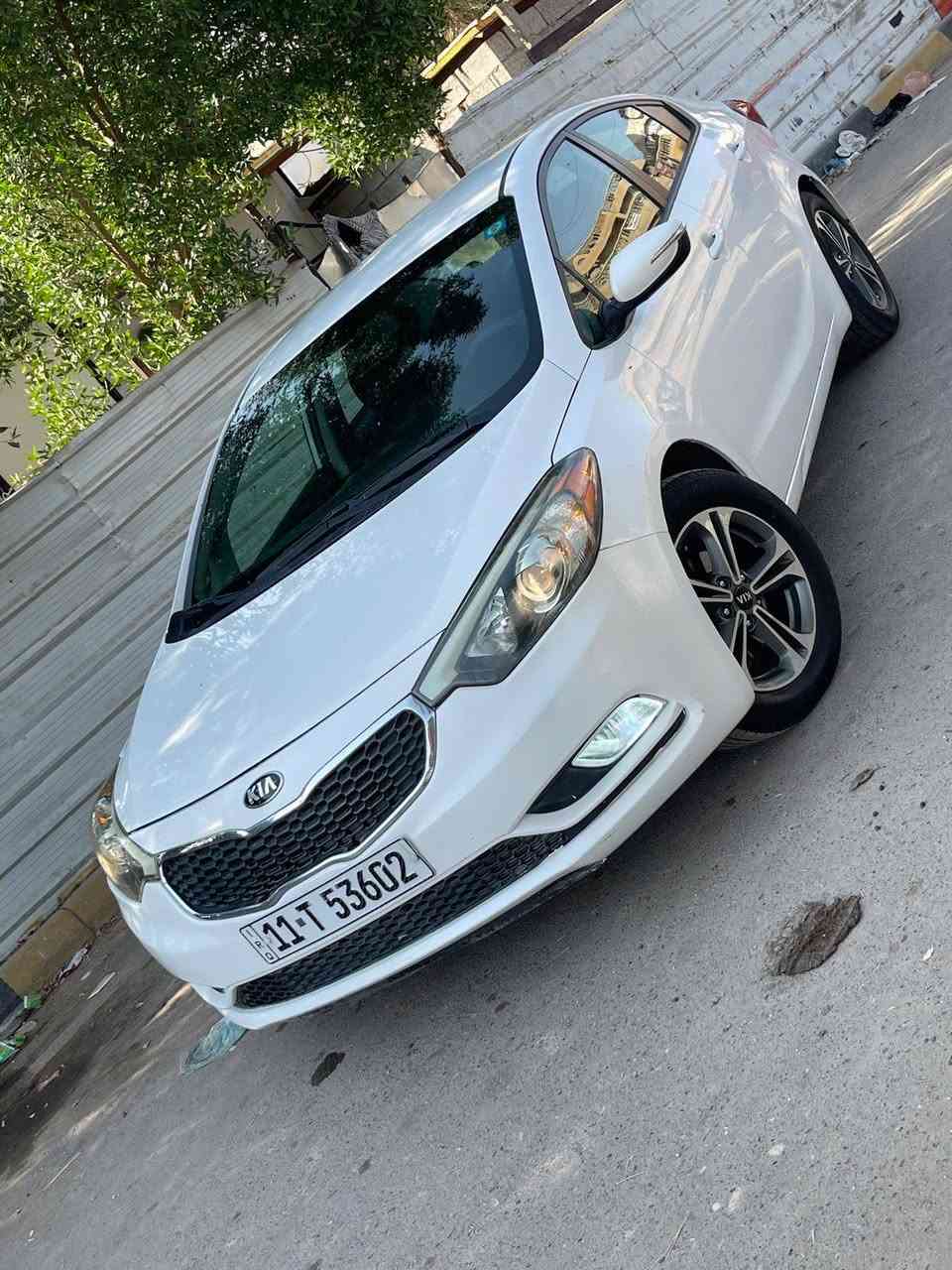 السلام عليكم كيه فورتي موديل 15 وارد امريكي حادثه خفيف تصليح وصبغ البنيد  والجاملغ بدون ضرر داخلي صور الحادث بل منشور  رقم بغداد باسمي هزه وسنويه جدد  مواصفات نص فول شاشه وكامره ويل كب خليجي اشاره بل مري ليت عدسه بلجكتر زينون سياره جاهزه تخم تاير تبريد ثلج حداديه خلفي امامي 100 \100 مكينه 2000دوش كير ايتي المرغوب  مكان السياره ناصريه مركز تفاصيل اكثر اتصل ***********
