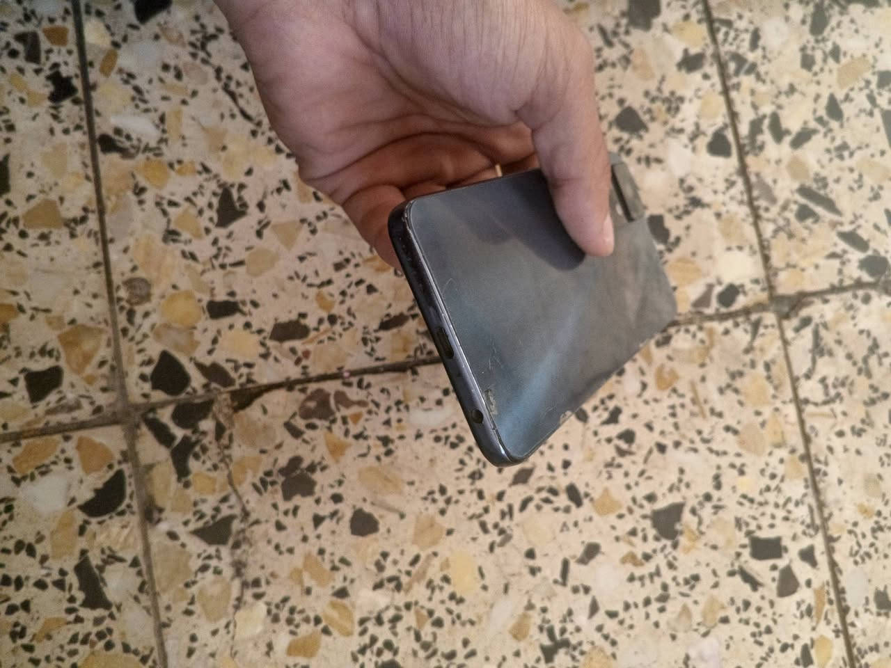 سلام عليكم جهاز lnfinix ZERO X Pro
غني عن تعريف جهاز مال بيت نظيف 
الجهاز مفتوح مبدل بي فربم ول باقي كلو وضع شركه 
لمس مفطور ما مثر ما يبين الفطر ناعم داكرت الجهاز256
هاذ 👇رقمي   البطاريه 4500mAh قطاره سعر الجهاز 135 بي مجال  ***********
