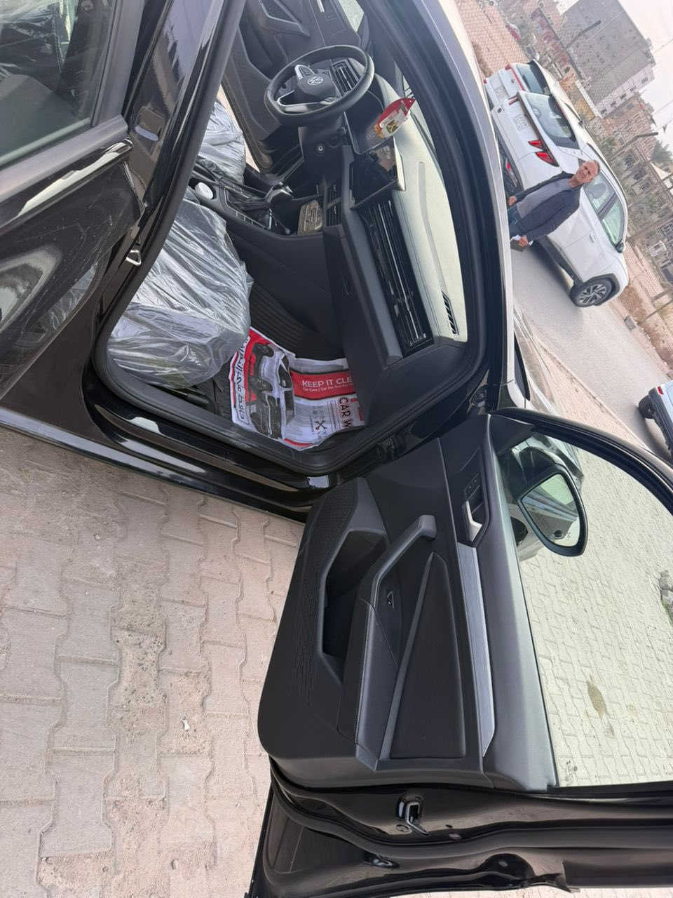 السلام عليكم
فوكس واكن جيتا S
موديل ٢٠٢٥
شكل جديد
موصفات
رادر جانبي
رادر خلفي وامامي
شاشة كار بلي
حادث جاملغ وحافة البنيد رقم دهوك وباسمي السعر ١٧٥$ 

‭٠٧٨٣ ٠٥١ ٢٩٥٧‬
