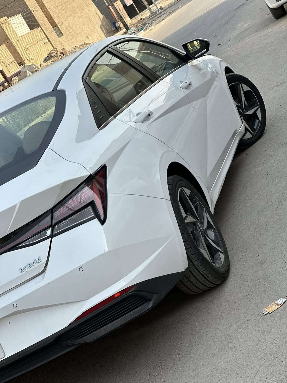 السلام عليكم 
من رخصه الادمن 
النتره 2022هايبرد  فول للاخير ١/١وارد كندي السياره 
ضرره جاملغ وبنيد فقط ايرباك فقط ستيرن ضرر جدا بسيط 

داخل قرميدي 
٣ انضمه قياده 
بصمه 
تحكم سترين 
شاشه جبيره 
كامره 
حساسات 360 
هند بريك كهرباء 
اتو هولد 
تحديد مسار 
قياده ذاتيه 
تثبيت سرعه 
فتحه 
عدد السرعه دجتل 
موصفات الفول معروفه بعد 
مكان سياره بغداد 
السعر 147 ورقه بيه مجال للشراي 
الاستفسار
***********
