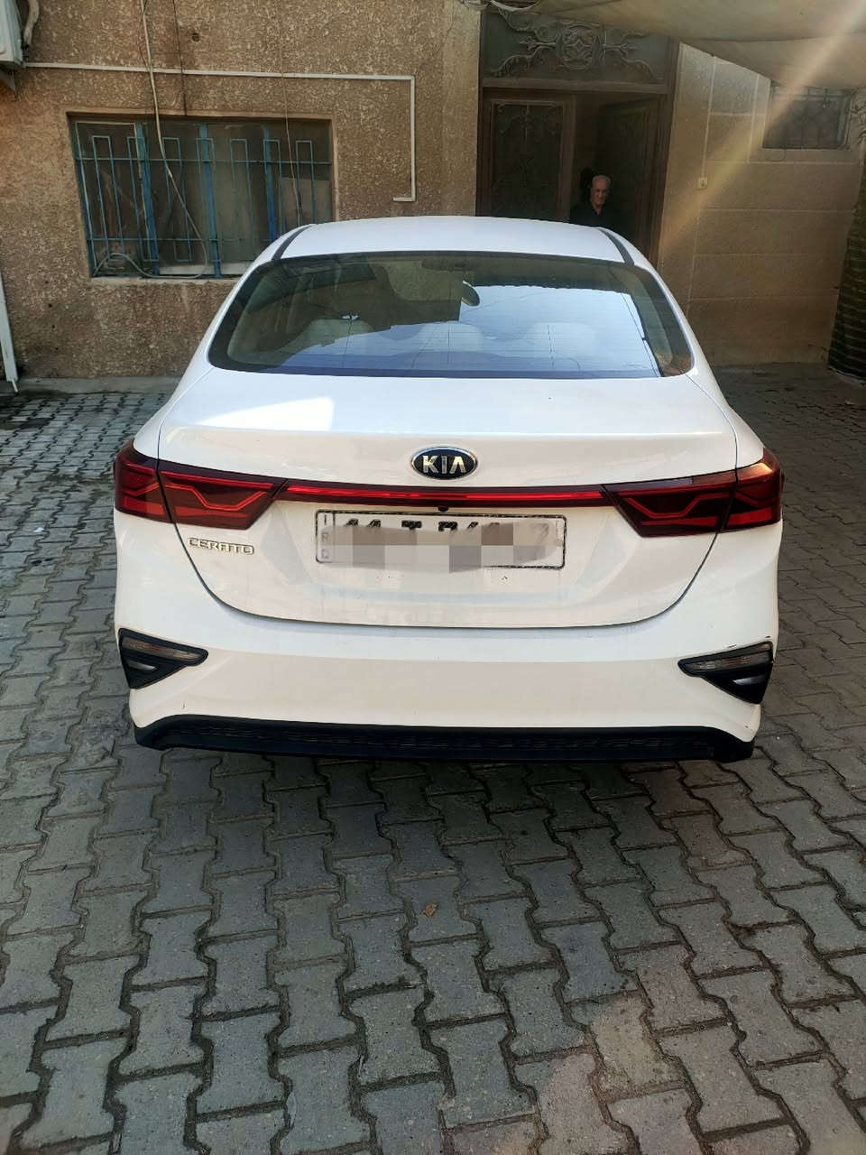 سيراتو خليجي19 للبيع محرك 1600تبريد قطعتين ماشيه 73.500الف بيهة طخة عالبارد بالجاملغ عكس السايق مكفوله من الصبغ مكانهة بغداد سعرهة 148وبيهة مجال تليفون
***********
