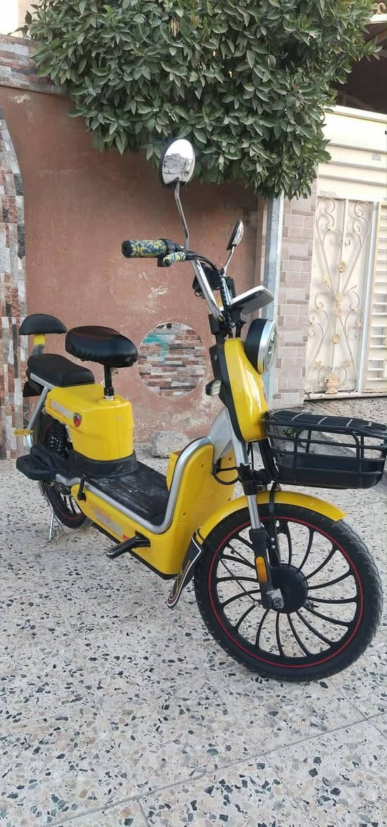 ماطور شحن حجم 20 للبيع بطريات تفحصهم اخو الجدد كلو وضع شركه ما ملعوب بي اشاير لايت شغال كلو مكان حي سومر سعر 300بي مجال حك الجيه مو شراي لا تسال***********
