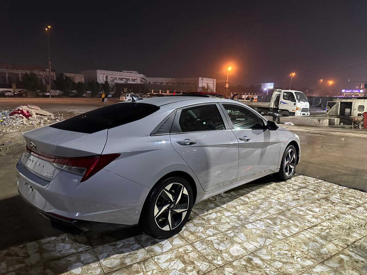 النترا 2023 هايبرد سمنتي سموك
فول مواصفات اعلى شي

مرقمة بغداد باسمي

السعر 145 ورقة 

ماشية 13 الف 

حادثها تبديل دعامية نفس لون 

سيارة مابيها قطرة صبغ 

*********** سجاد 

مكان السيارة بغداد كرادة او الزعفرانية
