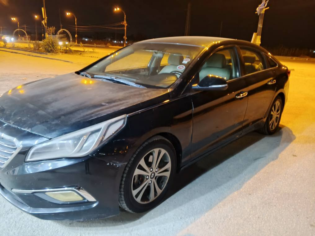 سوناتا 2016 حادث فقط بنيد سعرها 99رقم دهوك مكاني بابل رقمي *********** بيها رصعات كلش خفيفه بلقماره المدائن, بابل
