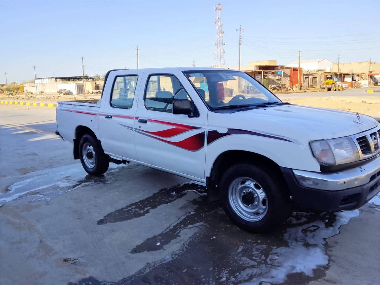 سلام عليكم سياره نيسان.
مكينه و كير جديدات تخم. 
تايرات جديد.سياره مزاد وزارت،داخليه. شاصي مكفول مصبوغه حزام فقط مديل2003 مكاني.الناصريه قضاءء.رفاعي رقم***********
سعر 50
