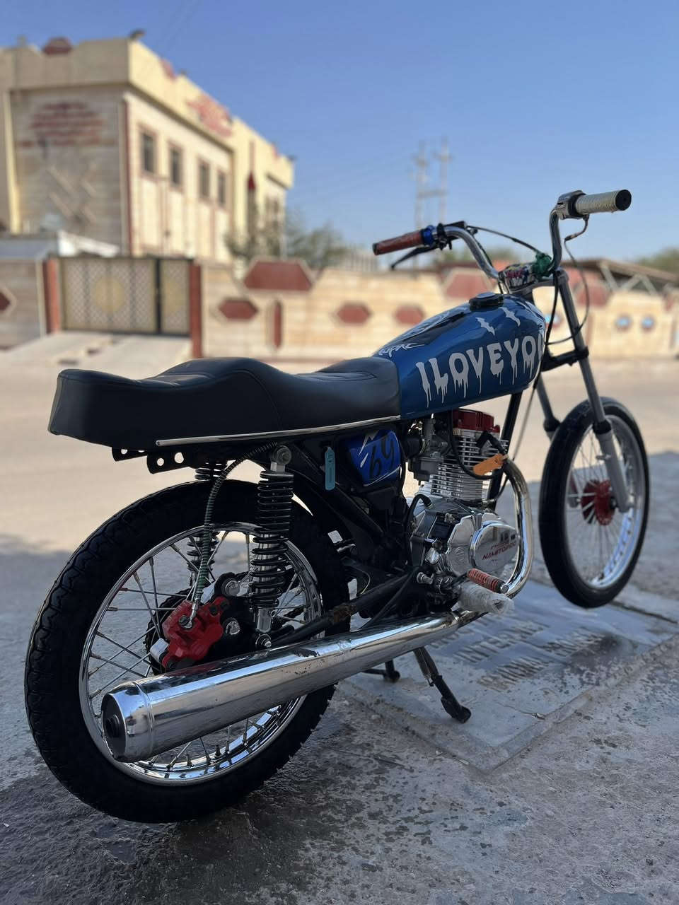 السلام عليكم للبيع تيربو ادوات قبل شهر معمره نهضه ومعدل فول بريك عمبار الاصلي مانقصه برغي تجي وتوشف بعينك احله من الصور وعلي مكاني البصره معقل 
ب٦٢٥ 
***********
