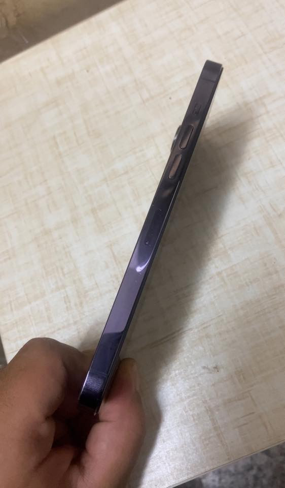 ايفون 14 برو ماكس جديد شخط مابي
بطاريه 87 مبدل شاشه فقط
جهاز بي مشكله بالصوت فقط عالهتفون يشتغل صوت بدون ماكو صوت
وبي مشكله الكامره ساعه تشتغل ساعه لا 
مكاني كربلاء حي التحدي
السعر 500 وبي مجال
***********
