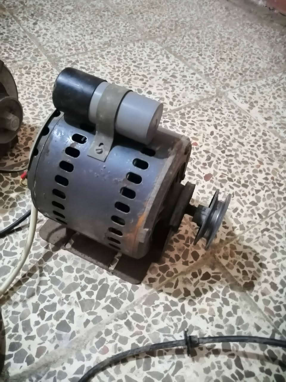 ماطورات مبرده للبيع 3ماطوات الواحد ب 40  الف


**إذا كنت صاحب هذا الإعلان وتريد حذفه لأي سبب، رجاءا أرسل رسالة إلى الدعم الفني**