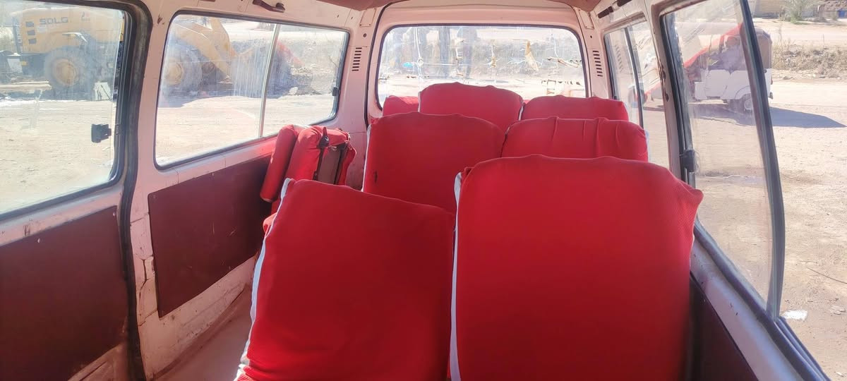 سلام عليكم سيارة فتون موصليه موديل 14سياره جاهزه كير مكينه اكسن طخم تاير مكان ناصريه سعر 25وبيه مجال ***********
