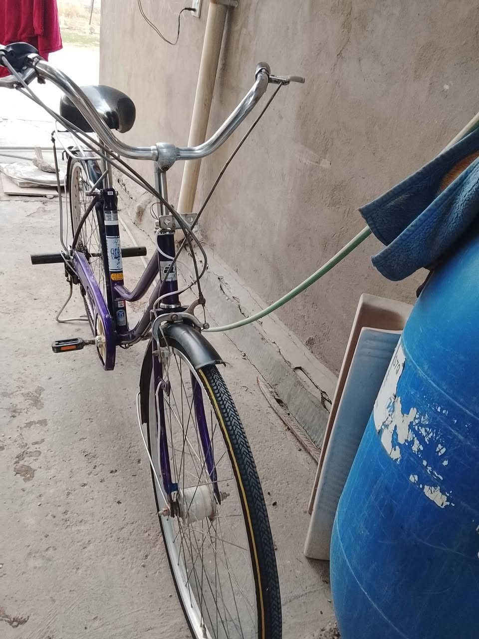 سلام عليكم باسكل للبيع نضيف كلشي مابي اي نقص مابي بريكات كامله تايرات وجوابه جدد استفسار *********** سعر 85 وبي مجال مكان ابو دشير
