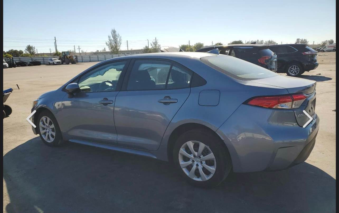 كورلا  موديل LE  23   رقم بغداد   وارد امريكا  
  ماشية 37054  محرك 2000 سيارة جديدة بمعنى الكلمة حادث موضح بصور  تحكمات استيرن هند بريك دكمة شاشة كاربلي 
 سيارة باسمي شرط تحويل ثاني يوم 
السعر  165  وبيها مجال بسيط  
عنوان بغداد الرصافة 
اتصال *********** ابو حسين بغداد, العراق
