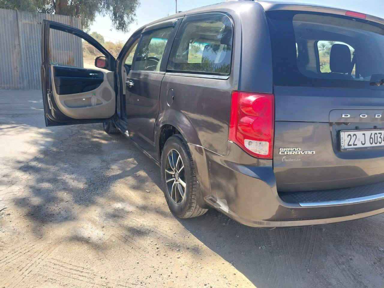 السلام عليكم 
   دوج كرفان مديل ٢٠١٩ 
      حادث موضح بل صوره  
      مواصفات السياره 
   تشغيل عن بعد بيبان كهربائي 
    شاشه كامره دواره تبريد ٣ قطع  
جام كهربائي سستم نيكل جام ويدات مطريات 
 السعر ١٧٠ مكان 📍السياره بغداد بل شعله 
رقم صاحب السياره ‏‪***********‬‏
