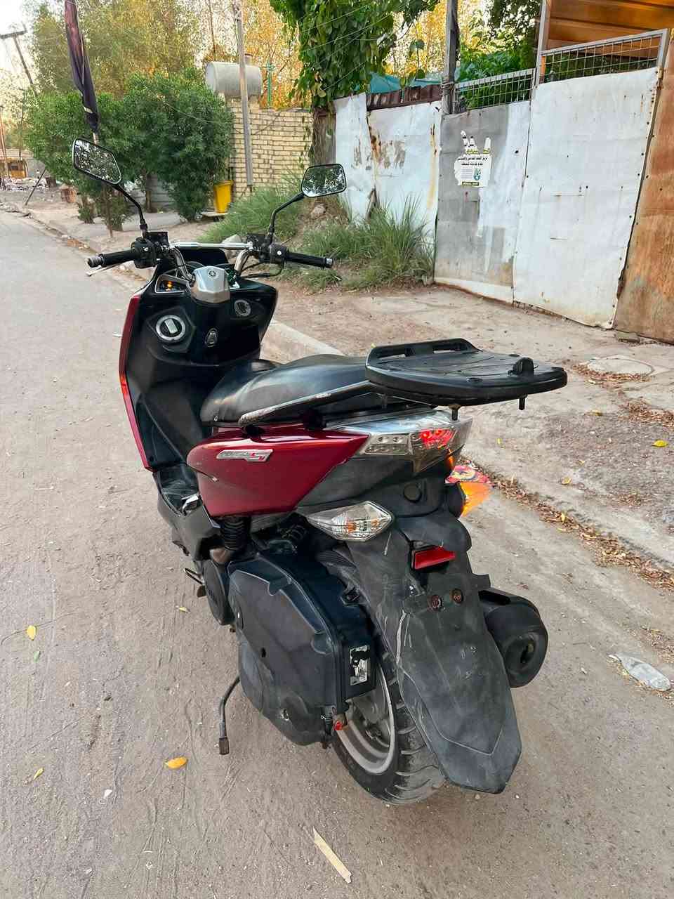ماجسته أس حديث  دراجه حلوه ماناقصها شي كفراتها أصليه بيها صبغ فقط الترايش جوه. محرك خير من الله  شلعه ومعدل كهربائيات كلها شغاله گيچات شغالة أوراق كاملة عنوان بغداد الشعب سعرها 900 وبيها مجال ‏‪‏‪***********‬‏
